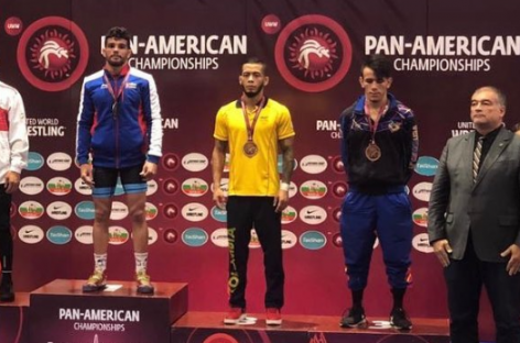Medalla de bronce para Dicther Hans Toro en el Panamericano de Lucha