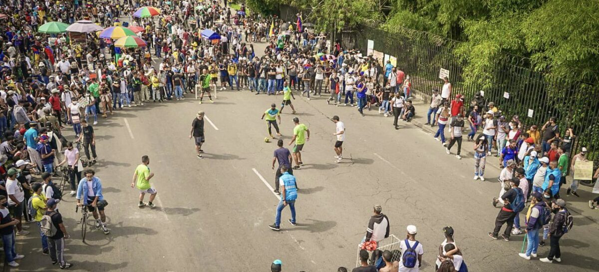 Inder Medellín vs Manifestantes: ejemplo de convivencia en medio de las protestas