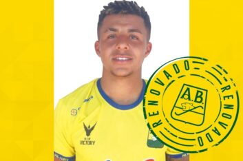 El rionegrero Cristian Blanco renovó contrato con Atlético Bucaramanga