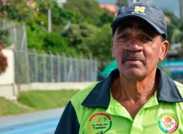 José de los Santos, elegido el entrenador favorito de Atletismo 2021