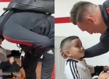 El tierno encuentro de Franco Armani con un niño de 5 años que tiene discapacidad motriz