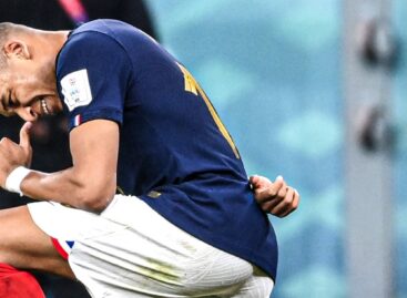 Con un brillante Kylian Mbappé, Francia clasificó a cuartos de final del Mundial