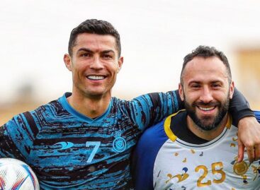 Cristiano Ronaldo espera por su debut en Arabia; mientras tanto se entrena con David Ospina